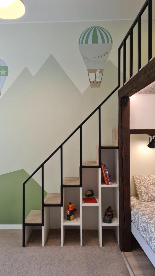 Family Apartment In Klaipeda Old Town Экстерьер фото