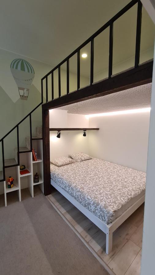 Family Apartment In Klaipeda Old Town Экстерьер фото